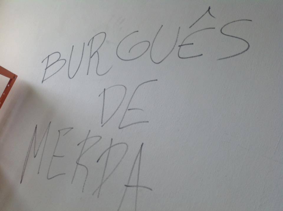 Gabinete invadido_3